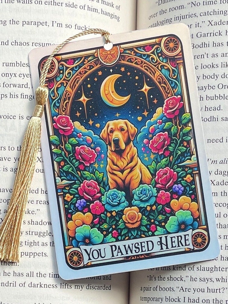 Labrador Tarot card Bookmark, holographic bookmark, Gothic Bookmark, Booktok Bookmark, Bookish Gifts for Readers, Handmade Bookmark,