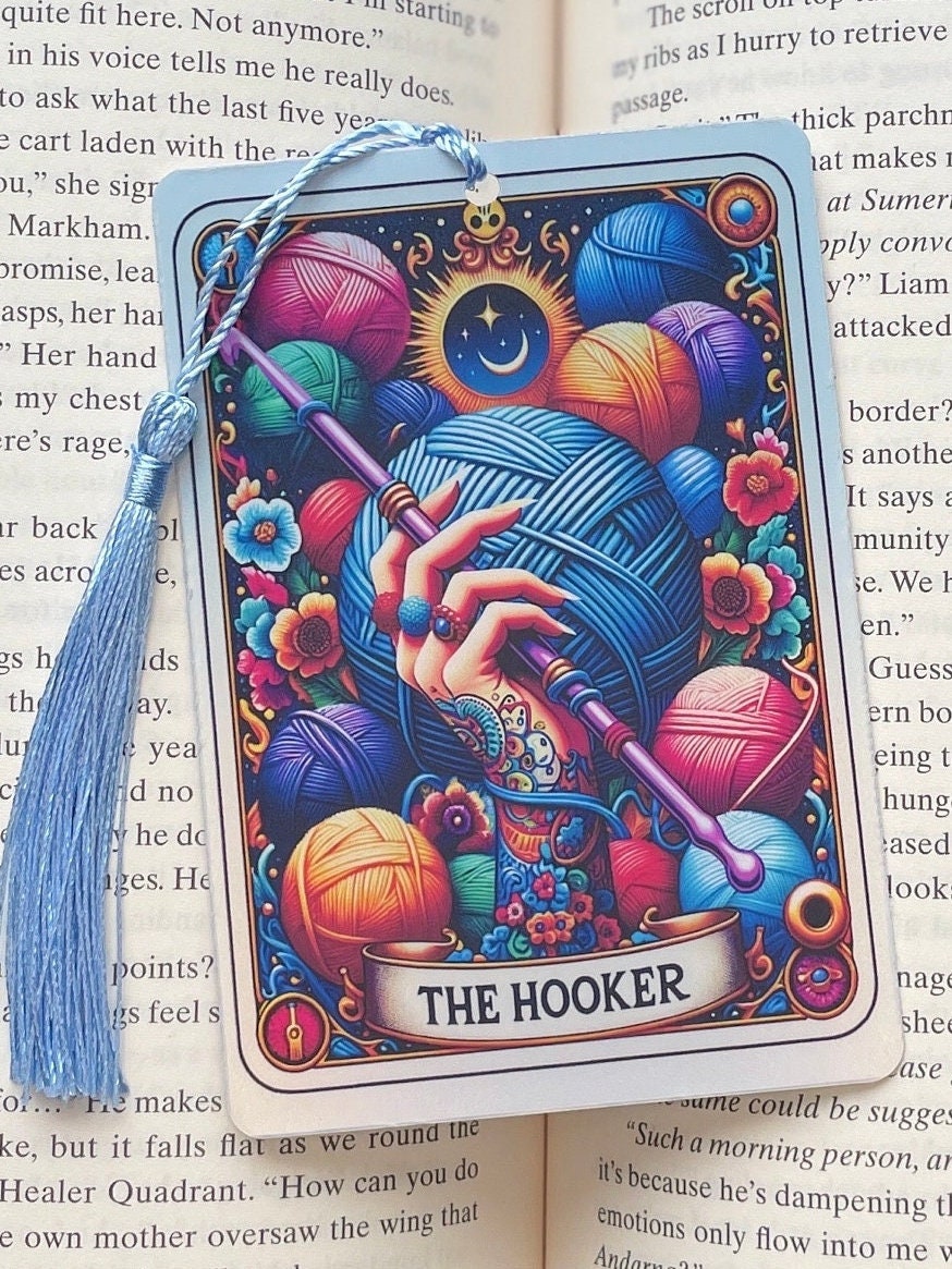 The hooker Tarot card Bookmark, gift for crochet, Gothic Bookmark, Booktok Bookmark, Bookish Gifts for Readers, Handmade Bookmark, crochet
