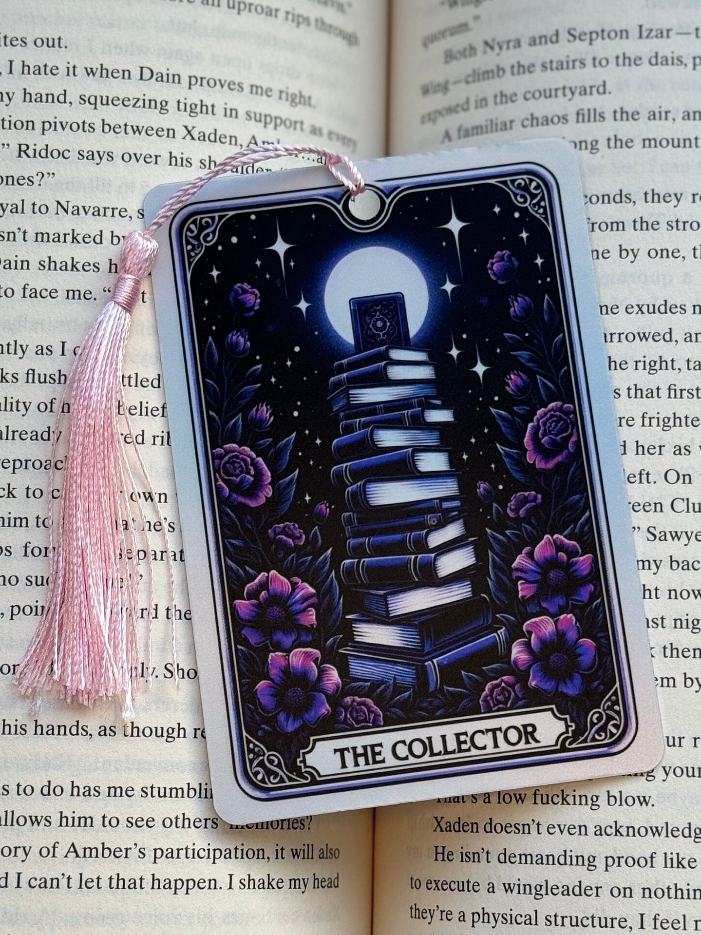 The collector Tarot card Bookmark, holographic bookmark, Gothic Bookmark, Booktok Bookmark, Bookish Gifts for Readers, Handmade Bookmark