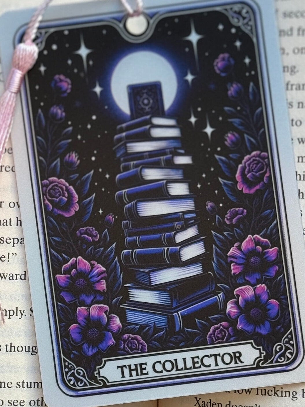 The collector Tarot card Bookmark, holographic bookmark, Gothic Bookmark, Booktok Bookmark, Bookish Gifts for Readers, Handmade Bookmark