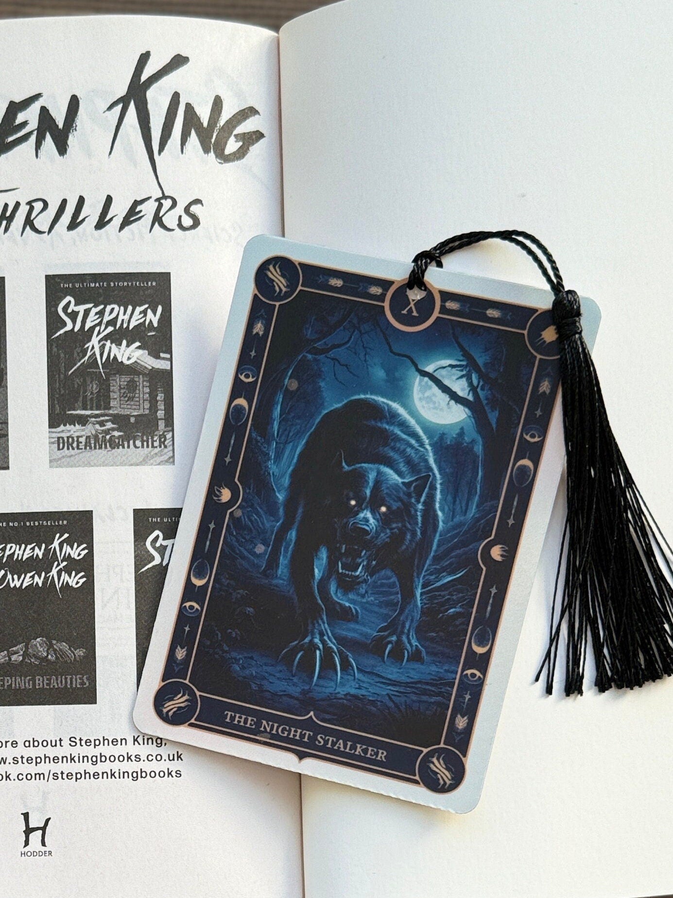 Horror Tarot card Bookmark, holographic bookmark, Gothic Bookmark, Booktok Bookmark, Bookish Gifts for Readers, Handmade Bookmark