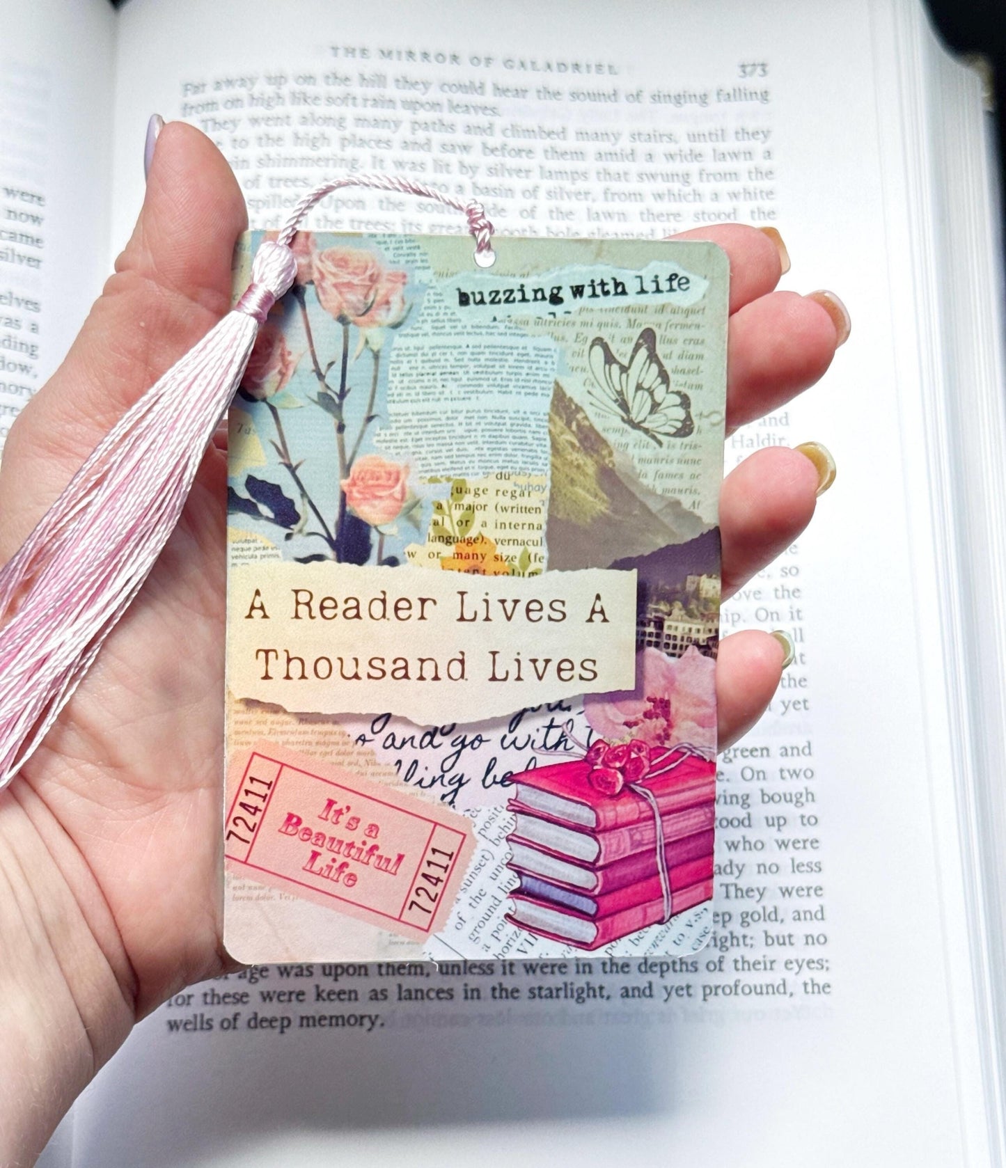 The book lovet Tarot card Bookmark, holographic bookmark, Gothic Bookmark, Booktok Bookmark, Bookish Gifts for Readers, Handmade Bookmark